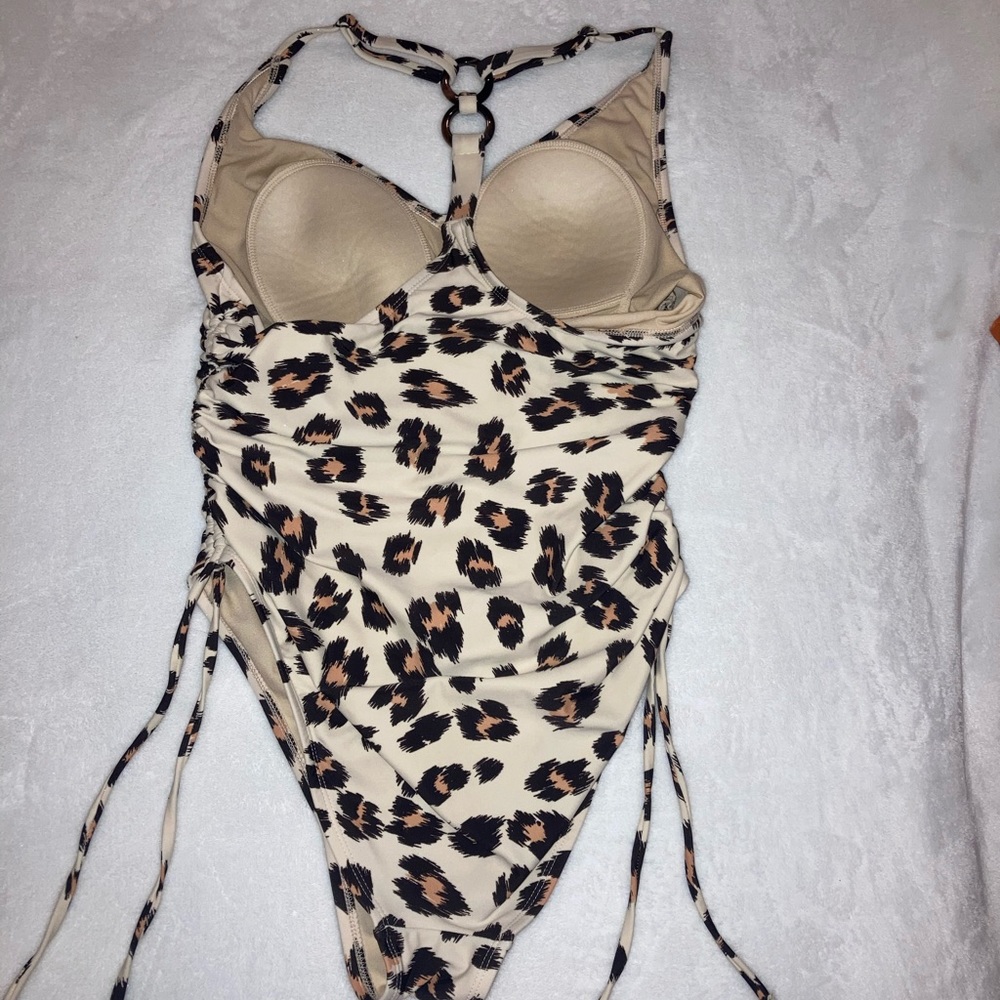 One piece swimsuit